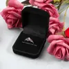 Sacchetti per gioielli Flip Ring Box Velvet Gift Custodie per matrimoni per fidanzamento Anniversario San Valentino 101A