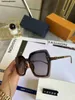 2023 Nuovi occhiali da sole polarizzati Box Occhiali da sole Driving Street Photo Occhiali da sole da donna Marea due per uno