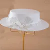 ヘッドピース白い結婚式の帽子真珠の花フラットトルコのアクセサリーヴィンテージレディースワイドブリムエレガントなブライダルヘッドウェア