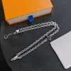 2023 Vente Chaude Marque De Luxe Designer Pendentifs Colliers Lettre Luis Ras Du Cou Pendentif Collier Perles Chaîne Bijoux Viutonity Accessoires Cadeaux AL2i