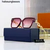 2022 Nya kvinnors inramade solglasögon Dark Glasses Net Red Fashion Shading Large Frame UV Resistant Glasses Two For One