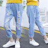 Jeans Girls Hole Baby Girl Cotton Pants Srping 2023 Pantaloni azzurri Abbigliamento scolastico per adolescenti strappato per bambini