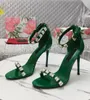 Top Marke Sommer 23S/S Marke Poliertes Kalbsleder Sandalen Schuhe Frauen Patent Leder Strass Nieten Party Hochzeit Kleid Dame High Heels box staubbeutel EU35-43