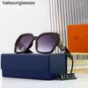 22 nouvelles lunettes de soleil femmes INS Fashion Box lunettes résistantes aux UV maille rouge lunettes de soleil à grand cadre deux pour un