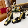 Sandali da donna estivi in metallo moda designer eleganti tacchi alti chiusi versatili bellissimi modelli scarpe da ragazza comode