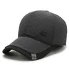 Snapbacks w średnim wieku męski ochrona ucha kaczki Kaczka baseballowa Cap Baseball Cape Jesień i Zima Gruba Kapelusz ojciec G230529