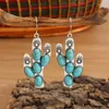 Boucles d'oreilles pendantes Cactus sur le thème du désert avec incrustation de cabochon turquoise Bijoux bleus multi-pierres Boho Summer Succulent