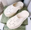 Tasarımcı Kadın Terlik Tek Parça Düz Ayakkabı Toe Plaj Terlik Renkleri Tasarımcı Fabrika Kadınları Yaz Klasik Ayakkabı Boyutu 35-44 Kutu