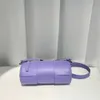 Sac en cuir à la mode 2023 nouveau petit sac cylindrique tissé simple épaule sac à bandoulière sac d'oreiller pour les femmes 230529