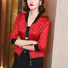 Vestes pour femmes rouge Satin soie Baseball veste 2023 printemps femmes mode à pois Cardigan à la mode court femmes hauts