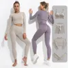 Yoga Outfit 2/3 / 4PCS Yoga Set Pour Femmes Sans Couture Workout Gym Wear Fitness Sports Vêtements Costumes Taille Haute Leggings À Manches Longues Crop Top 230526