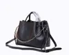 Designer dames tas tas luxe bella handtassen vluchtmodus schoudertassen topkwaliteit lederen geperforeerde bloemenletters crossbody dames mode make-up portemonnees