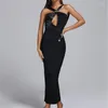 Abiti casual Senza maniche Cinturino per spaghetti alla caviglia Nero Sexy Backless 2023 Abito lungo estivo Elegante fasciatura Club Party aderente