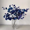 Decoratieve bloemen Kunstmatige eucalyptus herfstplanten bladeren Lange plastic plastic zijden nepwand voor thuishuwelijken schieten