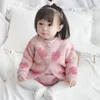 プルオーバー韓国幼児の女の子のハートセーター服コットンピンクのカーディガン長袖冬1歳の誕生日ジャンパー生まれ幼児