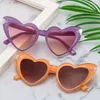 Óculos de sol Cat Cat Eye Women Love Heart Brand Designer Jelly Color Sun Glasses Outdoor Eyewear Gafas UV400