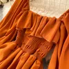 Lässige Kleider Französisch Chic Quadratischer Kragen Langarm Damenkleid Solide Orange Rot Chiffon Puffärmel Swing Midi SR623