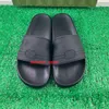 Trend Slaytlar Moda Terlik Tasarımcı Erkek Kadın Çiçekli Brokar Daireler Dişli Dipleri Kauçuk Deri Sandalet Plaj Ayakkabıları Kaydırıcılar Ev Açık Loafer'lar