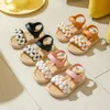 Sandales d'été souples pour filles, chaussures de princesse à fleurs pour enfants de 8 ans, chaussures de plage pour enfants