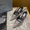 Kitten Topuklu Slingback Pompalar Ayakkabı Sandal Kristal Taşıyılmış Rhinestone Yastıklı Akşam Nokta Ayak Topuklu Sandallar Kadın Topuklu Lüks Tasarımcı Elbise Ayakkabı