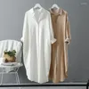 Blusas de mujer Camisa de manga larga de lino de algodón para mujer Botones casuales Cuello vuelto Bolsillo Blusas blancas Estilo kimono suelto A616