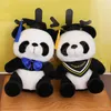 26 cm Cute Doctor Panda Peluche Kawaii Panda Bears con Doctorial Hat Plushie Doll Peluche Giocattolo per bambini Regalo di laurea