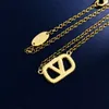 Designer Letter Long Chain Pendant Necklace Boxed Birthday Party Anniversary Jewelry Fashion Atmosphere Gift Box