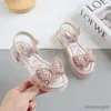 Sandalen Girls Sandalen Zomer Nieuwe kinderen Wild Soft Sole Shoes Girls Pearl Bow Princess Sandals Kids Strandschoenen Wedding Sandalen R230529