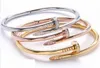 Love bracelet à vis bracelet de créateur de mode Bracelet de luxe à la mode Version de haute qualité Bracelet en acier au titane plaqué or 18 carats ...
