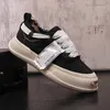 Sneakers för män Lyxiga designerskor för män Högkvalitativ canvas Skor Mode Sexiga smala plattformsskor