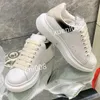 Fashion women mens quality Casual shoes designer leather lace-up sneaker Running Trainers Letters Flat Printed sneakers