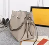 Designer de luxo Totes de couro Bella Tote Bolsas de perfuração Bolsas clássicas para mulheres com bolsa de bolsa Bolsa de bolsas de ombro de bolsa