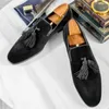 Mocas de tassel masculino sapatos casuais de luxo, estilo de noiva de estilo britânico Sapatos de festa de festa respirável Sapatos formais para homens