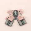 Bow Ties Korean Tie Bowknot Ribbon Brosch Pin Beauty Head Slips Skjorta Krage Pins and Brosches For Women smycken Tillbehör