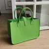 Shoppingväskor handväska kvinnor 2023 stor kapacitet öppen mode filt designer tote woven väska butik online porslin