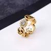 Designer smycken armband halsbandsring Ancient Daisy Pine Stone Women's Simple Hollow Ring Lovers 'Ring