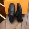 19Model 2023 Bröllopsklänning Casual Mens Loafers Plus Size 46 Designer Buckle Lazy Peas Embrodery Moccasins Suede Leather Shoes for Men