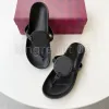 Pantoufles de créateurs Tongs Femmes Slide Sandales d'été Mode Plage Intérieur Plat Couleur Bonbon Cuir Femmes Chaussures Dames Pantoufles