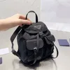 Unisex-Nylon-Rucksäcke, Mini-Handtasche, Geldbörse, Outdoor, Reisen, Umhängetaschen, Damen, schwarzes Dreieck, Rucksack, Designer, Studententasche, Herren, Schultaschen, Klappe, solide Tasche