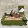 Donne da uomo Scarpe casual Italia Luxury Gold Green Rosso Stripe Italia Tiger Snake Sneaker Allenatori di api ricamate Asso Sports Ace Sneaker Footwear Footwear