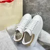 Topp mode kvinnor herrkvalitet casual skor designer läder lace-up sneaker löpande tränare bokstäver platt tryckt sneakers2023