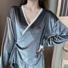 Vêtements de nuit pour femmes à manches longues pantalons longs automne et hiver chemises de nuit chaudes chemise de nuit costume haut Yidanna femmes Kimono or velours pyjamas