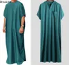 Etniska kläder män Islamiska arabiska kaftan vintage solid kort ärm lös retrorockar Abaya Dubai Middle East Muslim Clothing S-5XL 230529