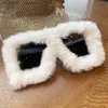 Zonnebrillen 2022 Oversized zonnebril Dames Steampunk Soft Fur Sun Glazen Clubglazen voor Decoratie Lentes de Sol Mujer L230523