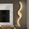 Lámpara de pared Línea Led Candelabro de cabecera Sala de estar Dormitorio Escalera Arte moderno Luces interiores Lámparas de noche Decoración para el hogar