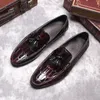 Crocodilo Leather Loafer para homens Marca Itália Moccasin Oxfords Sapato de Luxo de Luxúria Sapato de Luxúria Sapato Male