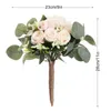 Decoratieve bloemen Handgemaakte zijden Roses Bruidaalbruidsmeisje Wedding Bouquet Pastorale stijl Eucalyptus BLAAKT ARTICIËLE NATUURLIJKE HOLDE PARTY