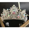 Hårklipp strassar kvinnor silver färg krona vattendropp stil bröllop tiara kambrudfest klänning smycken huvudstycke gåva