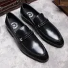 Sapatos de couro de dedo pontudos para homens