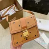 2023-Designer Messenger Bag Patricia Женщина-сумочка дизайнер высококачественных магазинов мини-сумки с модными буквами